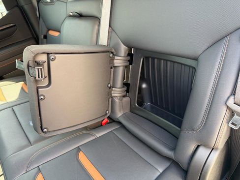 Used 2025 GMC Sierra 1500 AT4 w/ AT4 Premium Package image 21