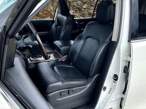 Used 2017 INFINITI QX80 4WD image 24