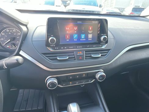 Used 2024 Nissan Altima 2.5 S image 30