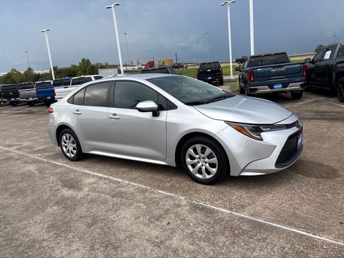 Used 2024 Toyota Corolla LE FWD image 7