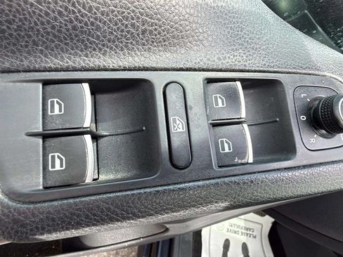 Used 2017 Volkswagen Tiguan Wolfsburg Edition AWD/4WD image 14