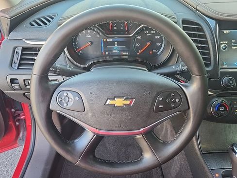 Used 2014 Chevrolet Impala LT FWD image 16