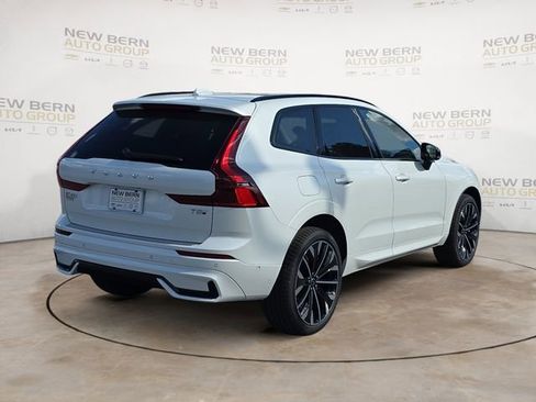 New 2026 Volvo XC60 T8 Ultra w/ Protection Package Premier AWD/4WD image 5