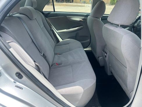 Used 2011 Toyota Corolla LE FWD image 11
