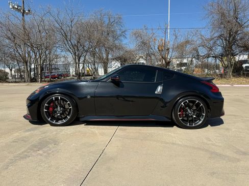 Used 2020 Nissan 370Z NISMO image 3