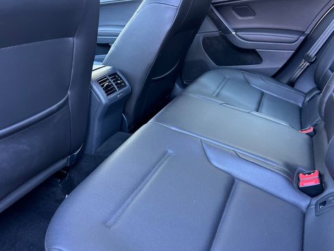 Used 2015 Volkswagen Golf TDI image 12