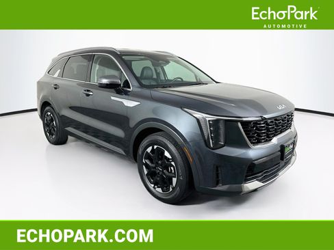 Used 2024 Kia Sorento S FWD image 1