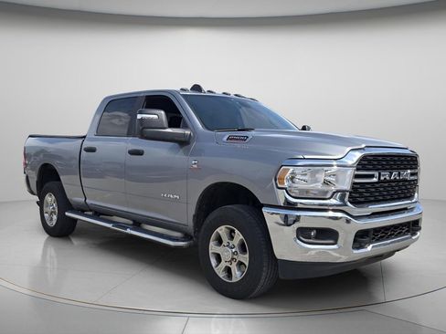 Used 2024 RAM 2500 Big Horn AWD/4WD image 9