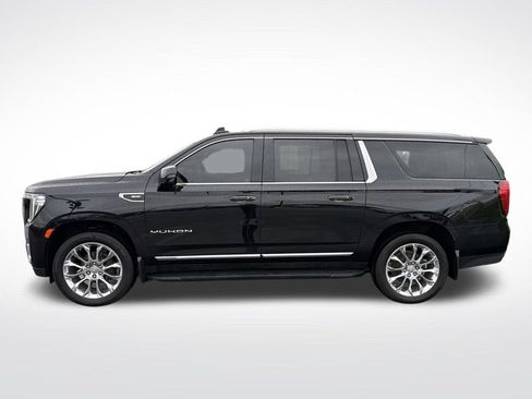 Used 2022 GMC Yukon XL SLT w/ SLT Premium Package AWD/4WD image 11