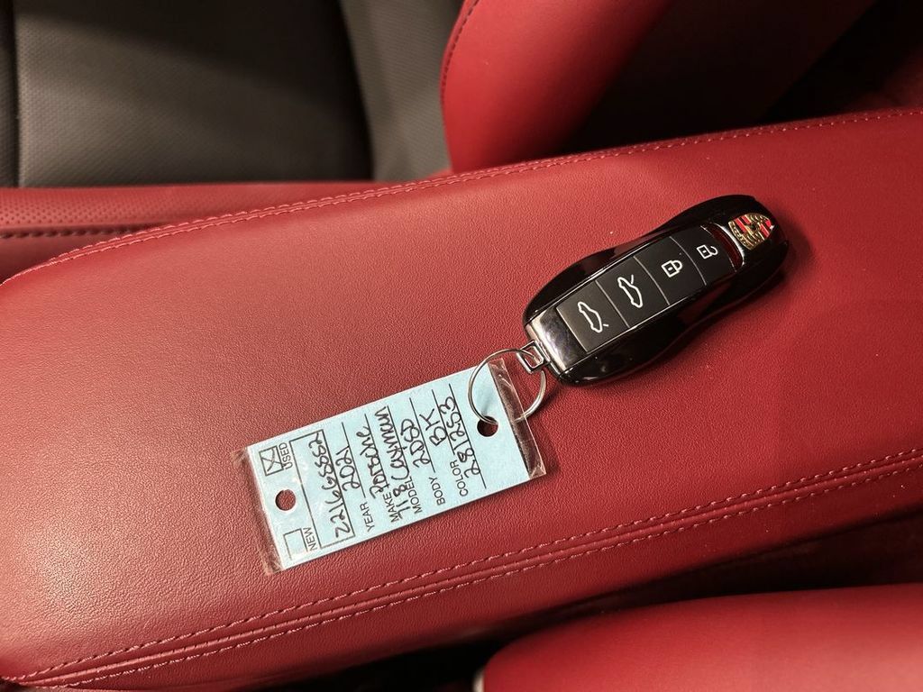 Used 2021 Porsche 718 Cayman GTS RWD image 12
