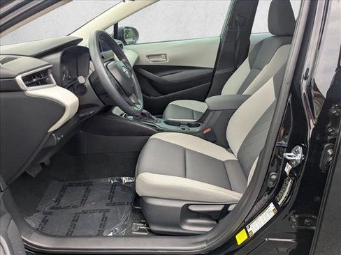 Used 2025 Toyota Corolla LE w/ Convenience Package FWD image 15