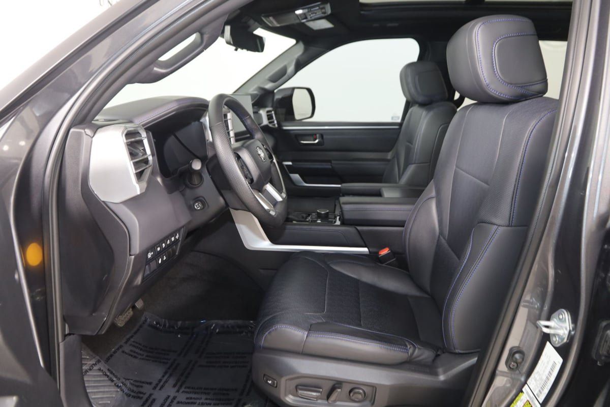 Used 2024 Toyota Sequoia Platinum AWD/4WD image 13