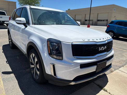 Used 2022 Kia Telluride S AWD/4WD image 3