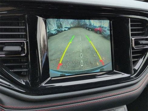 Used 2023 Dodge Durango GT image 18