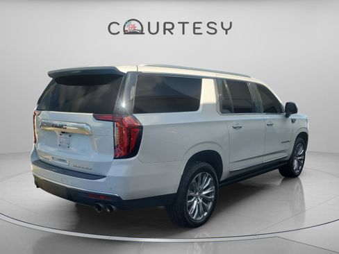 Used 2023 GMC Yukon XL Denali image 3