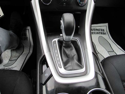 Used 2016 Ford Fusion SE w/ Equipment Group 201A image 16