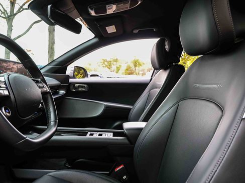 Used 2023 Hyundai Ioniq 6 SEL image 8