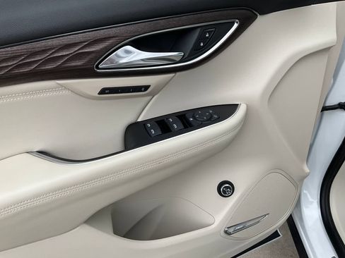 Used 2023 Buick Envision Avenir AWD/4WD image 18