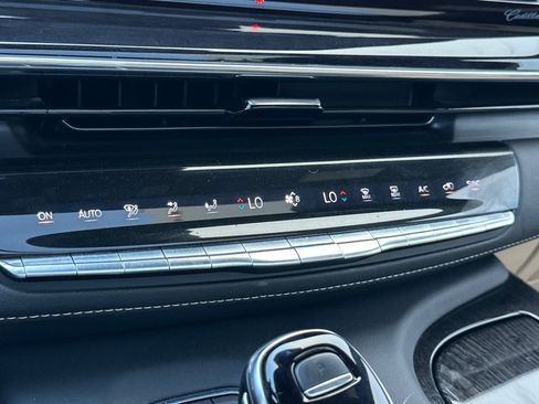 Certified 2023 Cadillac Escalade Premium Luxury w/ Performance Package image 32