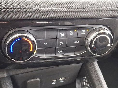 Used 2025 Chevrolet TrailBlazer LT image 18