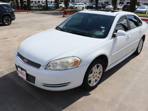 Used 2014 Chevrolet Impala LT w/ LT Sunroof Package FWD image 6