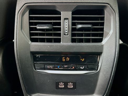 Used 2024 BMW i4 xDrive40i image 28