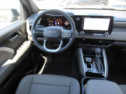 New 2025 Chevrolet Colorado ZR2 w/ ZR2 Bison Edition image 15