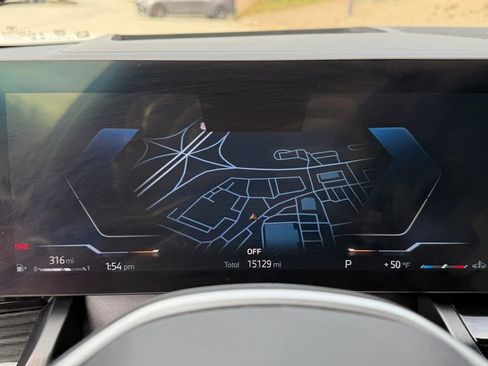 Used 2025 BMW 530i w/ Premium Package image 18