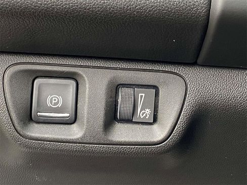 Used 2017 GMC Acadia SLT image 30