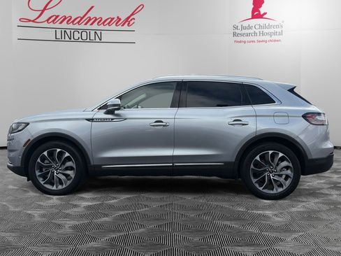 Certified 2022 Lincoln Nautilus Reserve image 2