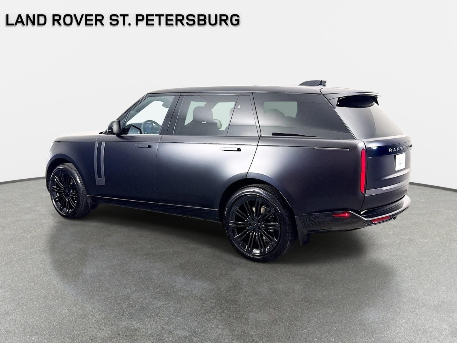 New 2026 Land Rover Range Rover Long Wheelbase SE AWD/4WD image 7