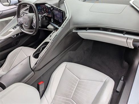 Used 2021 Chevrolet Corvette Stingray w/ Z51 Performance Package image 35