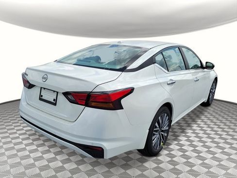 New 2025 Nissan Altima 2.5 SV image 5