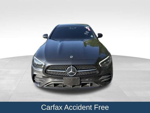 Used 2023 Mercedes-Benz E 350 4MATIC Sedan image 3