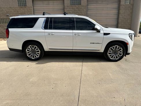 Certified 2023 GMC Yukon XL Denali Ultimate AWD/4WD image 43