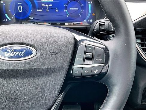 Used 2021 Ford Escape SEL w/ Technology Package FWD image 12