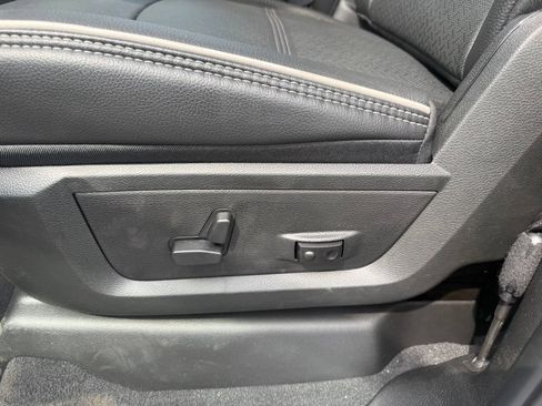New 2026 RAM 2500 Laramie AWD/4WD image 16