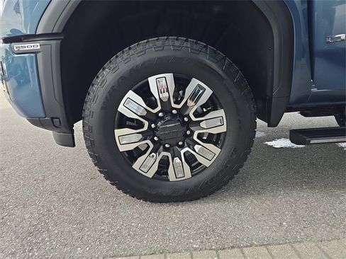 New 2025 GMC Sierra 2500 Denali w/ Denali Reserve Package image 31