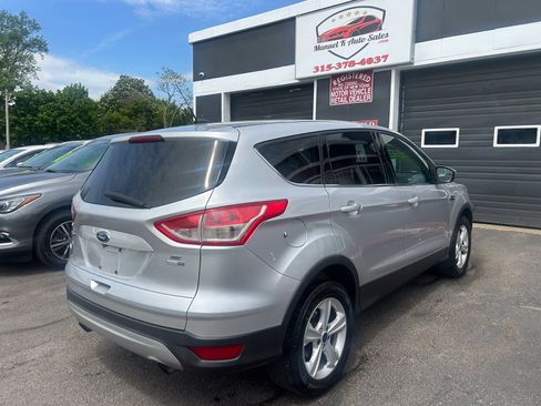 Used 2016 Ford Escape SE w/ SE Cold Weather Package AWD/4WD image 6