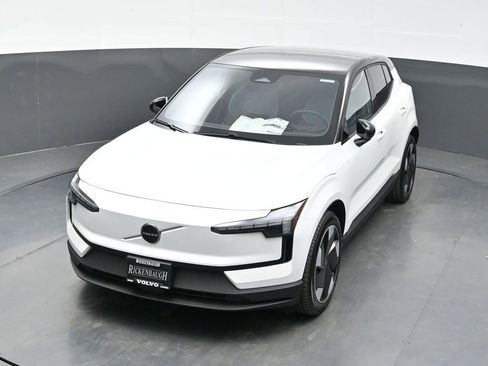 New 2026 Volvo EX30 Plus w/ Protection Package Premier AWD/4WD image 28