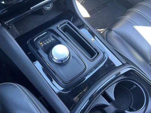 Used 2023 Chrysler 300 S image 10