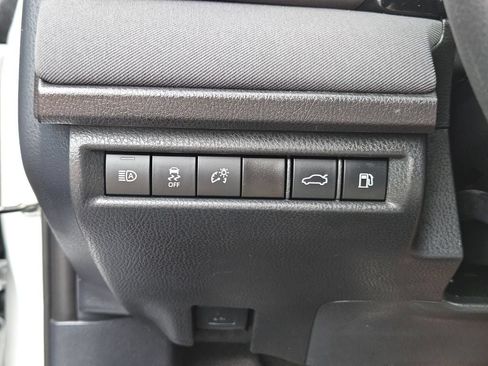 Used 2025 Toyota Camry LE FWD image 22