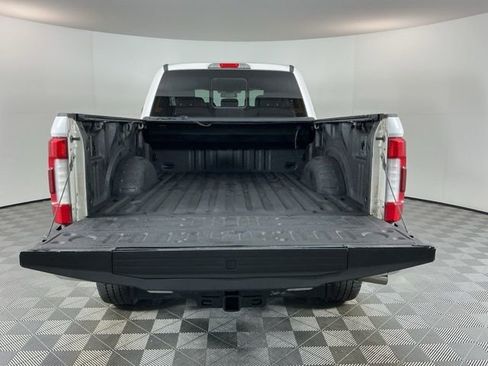 Used 2018 Ford F250 Lariat w/ Lariat Ultimate Package AWD/4WD image 7