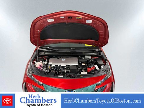 Used 2017 Toyota Prius Prime Premium FWD image 12