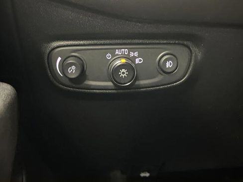 Used 2020 Chevrolet Equinox Premier w/ LPO, Floor Liner Package image 23