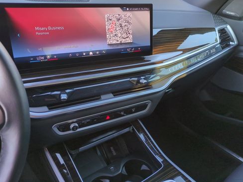 Used 2025 BMW X5 xDrive40i image 26