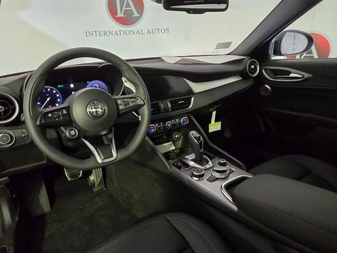 New 2025 Alfa Romeo Giulia AWD image 13