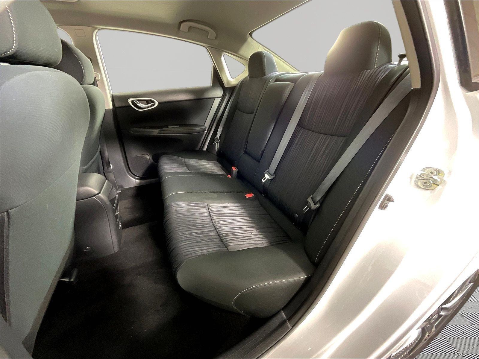 Used 2019 Nissan Sentra SV w/ Special Edition Package FWD image 22