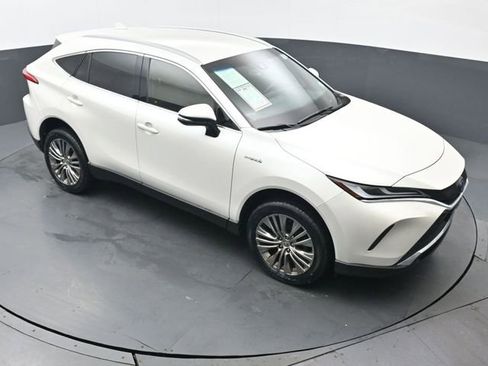 Certified 2021 Toyota Venza XLE image 48