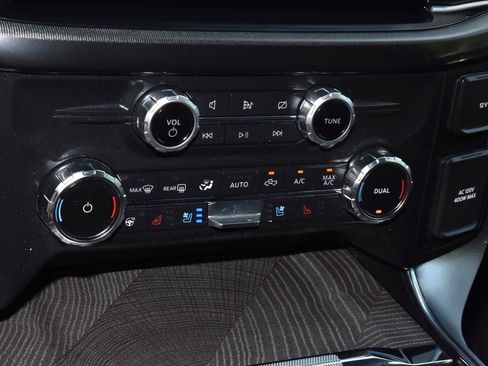 Used 2022 Ford F150 Platinum w/ Equipment Group 701A High AWD/4WD image 29